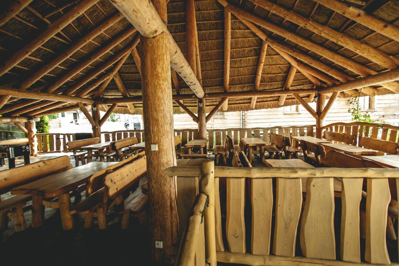 Zajazd ,,Pod Jeleniem" Okrajnik Exterior photo